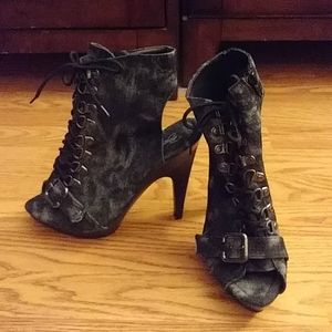 Stiletto Camo Rocker heels